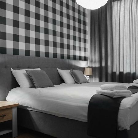 Apartamenty 1 Maja 45 エルブロンク エクステリア 写真