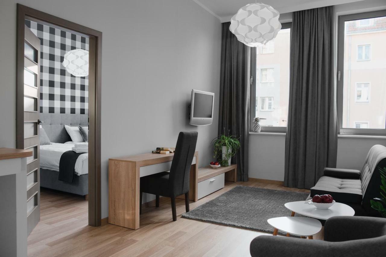 Apartamenty 1 Maja 45 エルブロンク エクステリア 写真