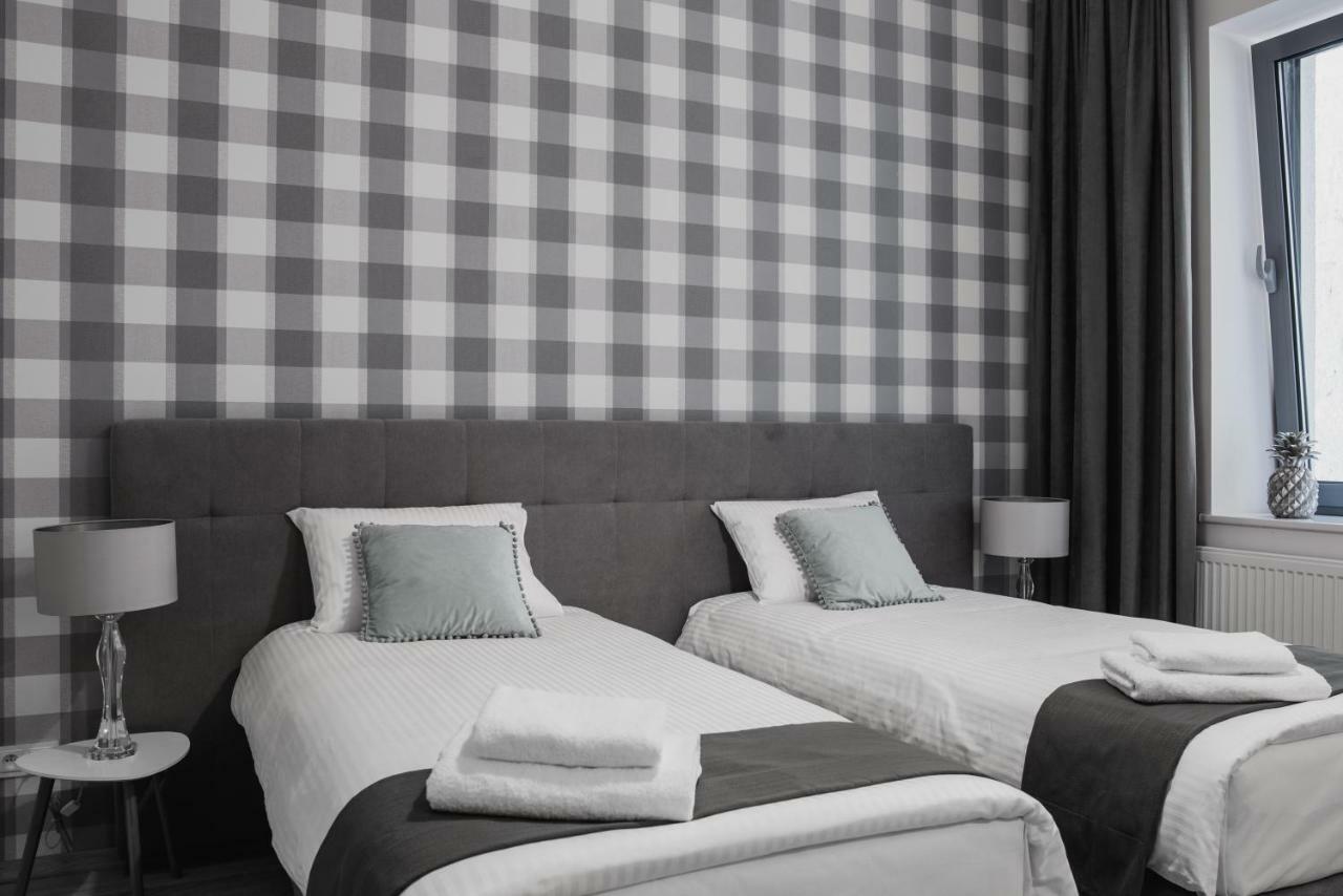 Apartamenty 1 Maja 45 エルブロンク エクステリア 写真