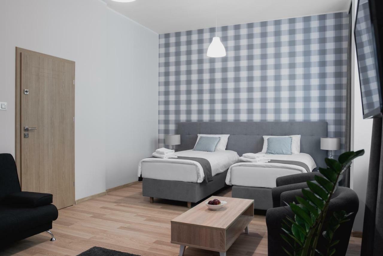 Apartamenty 1 Maja 45 エルブロンク エクステリア 写真