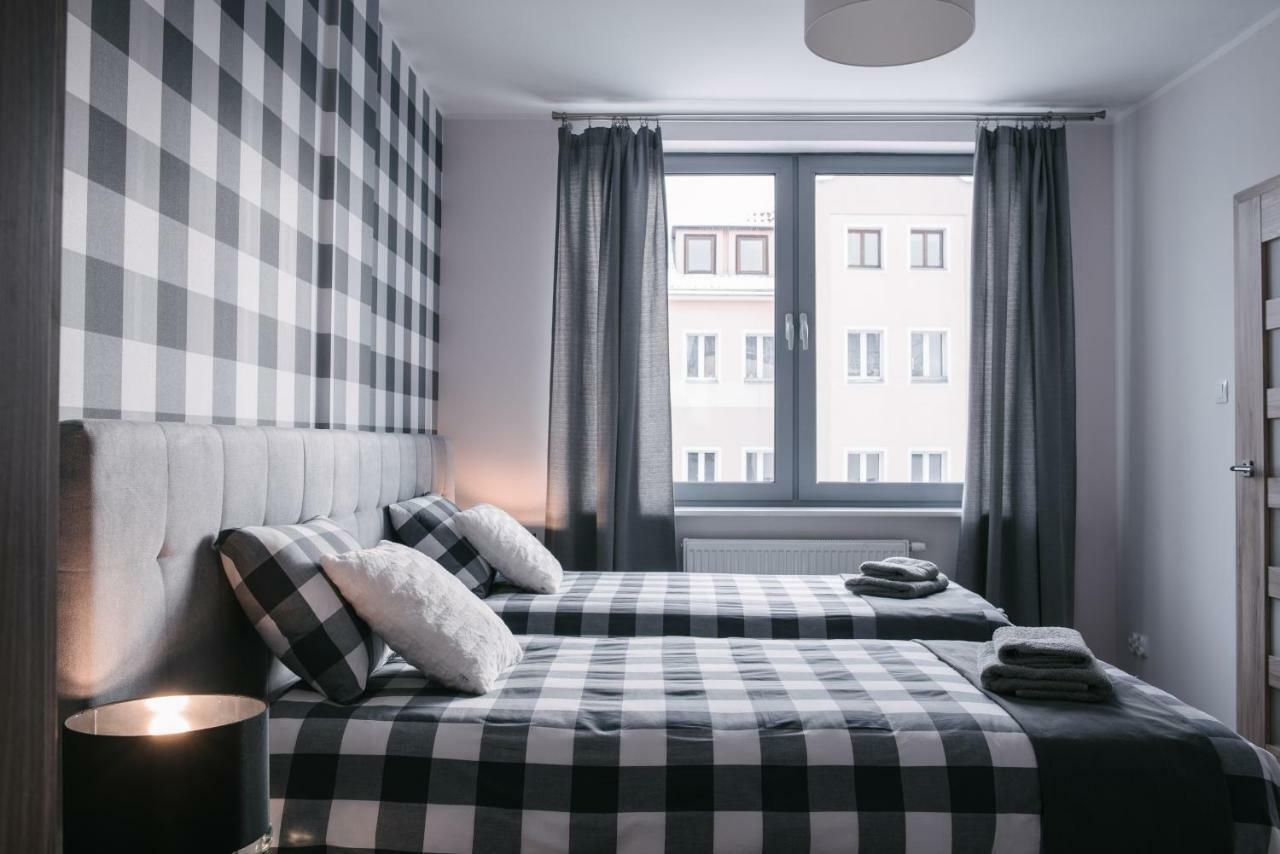 Apartamenty 1 Maja 45 エルブロンク エクステリア 写真