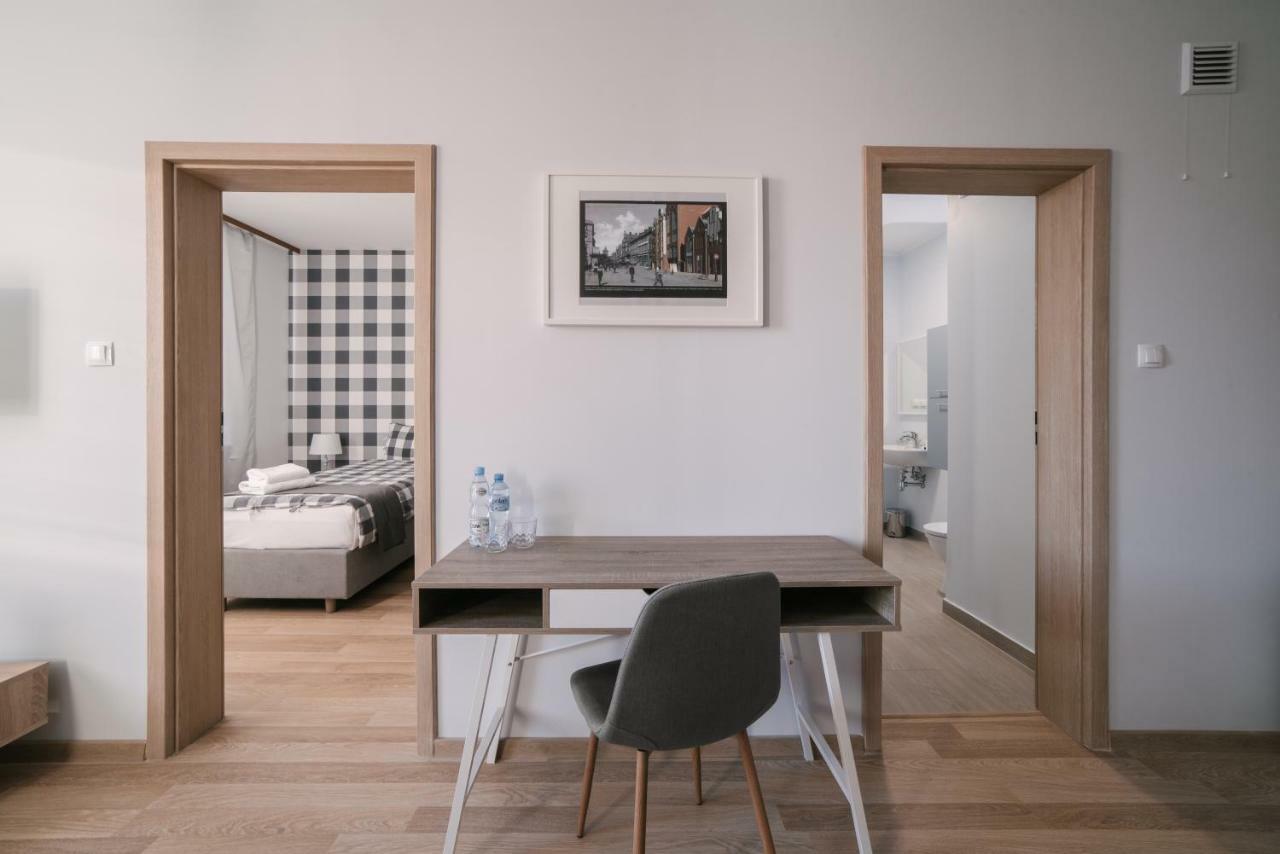 Apartamenty 1 Maja 45 エルブロンク エクステリア 写真